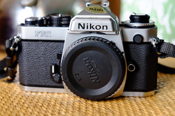 Nikon FE-2 